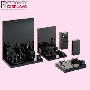 Présentoir de comptoir en acrylique modulaire pour les séries de bijoux et d'accessoires dans les environnements de vente au détail haut de gamme - Product Image 3