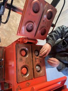 ماكينة صنع الطوب المتشابك من الطين البيئي BRB ، سعر ماكينة صنع كتل الطين والتربة في كينيا جنوب أفريقيا ، صانع الطوب - Product Image 6