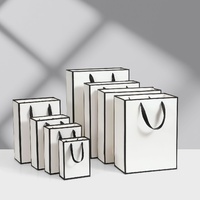 Sacs à provisions en papier de luxe imprimés personnalisés de qualité supérieure Sacs à poignée écologiques pour les magasins de détail haut de gamme