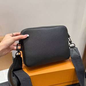 Top-Ranking Rindsleder-Umhängetaschen für Herren, Marken-Unterarmtaschen, Luxus-Crossbody-Taschen, Designer-Herrentaschen Inspiriert - Product Image 3