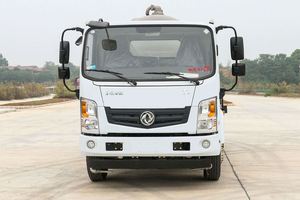 Camion-citerne à vide diesel Dongfeng 4x2 Euro 6, équipé d'une fonction de séparation des eaux usées, pour le transport des eaux usées de cuisine - Product Image 2