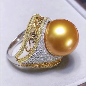 Bague en or naturel incrustée de perles de précision 925, 13-14 mm, ronde, avec un design de bouche mobile, lumière intense et sans défaut - Product Image 4