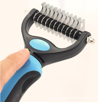 Brosse de toilettage et de démêlage pour les animaux de compagnie, permet le nettoyage des poils de chiens et de chats, râpe pour les tapis et les démêleurs