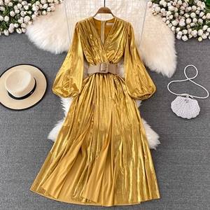 Vestido de talla única Sexy de manga larga de cintura alta con cordones metálico plisado con cuello en V vestido largo elegante con un columpio grande - Product Image 1