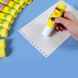 無毒の固体PVA接着剤スティック、オフィススクールステーショナリー用の固体スティック学生接着剤 - Product Image 3