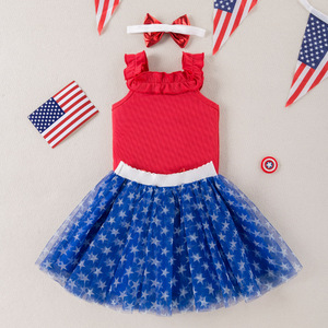 Ensemble 3 pièces pour bébé : Barboteuse imprimée mignonne, jupe et bandeau – Collection Spécial Fête de l'Indépendance – Vêtements pour bébé à manches courtes – Vente en gros - Product Image 2