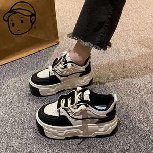 Zapatillas deportivas de moda para mujer, con plataforma pequeña y suela gruesa, estilo casual, color blanco, novedad de otoño e invierno Fashion26 - Product Image 3