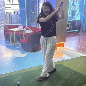 Simulador de <span class=keywords><strong>Golf</strong></span> Songfa, Sistema de Proyección Interactiva para Interiores, Pantalla Táctil Óptica de 1280x720, Sistema Operativo Windows y Android, Área de Juegos Interior - Product Image 3