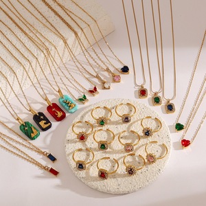 Conjunto de collar y anillo de acero inoxidable con forma geométrica, chapado en oro de 18k, con circonitas, accesorio de moda para uso informal. - Product Image 1