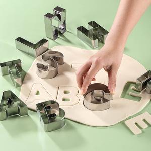 Juego de Cortadores de Galletas de Acero Inoxidable con Letras del Alfabeto Inglés (26 Letras), Herramienta para Hornear Pasteles, Reutilizable, Resistente al Calor, Apto para Horno - Product Image 3