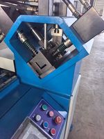 Machine de découpe hydraulique 7,5 kW CNC pour tôles et profilés d'angle, idéale pour l'atelier de fabrication de structures métalliques