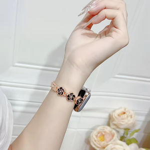 Nouvelle Tendance Upro : Bracelet de Remplacement en Métal de Luxe à Motifs Floraux pour Apple Watch S10 42 46 mm S9 S8 41 45 – Bracelets pour Femme - Product Image 5