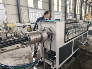 Línea <span class=keywords><strong>de</strong></span> Producción <span class=keywords><strong>de</strong></span> Máquinas Extrusoras <span class=keywords><strong>de</strong></span> un Solo Tornillo PLC para Tuberías <span class=keywords><strong>de</strong></span> Conducto Óptico Corrugado <span class=keywords><strong>de</strong></span> Polietileno HDPE - Product Image 2