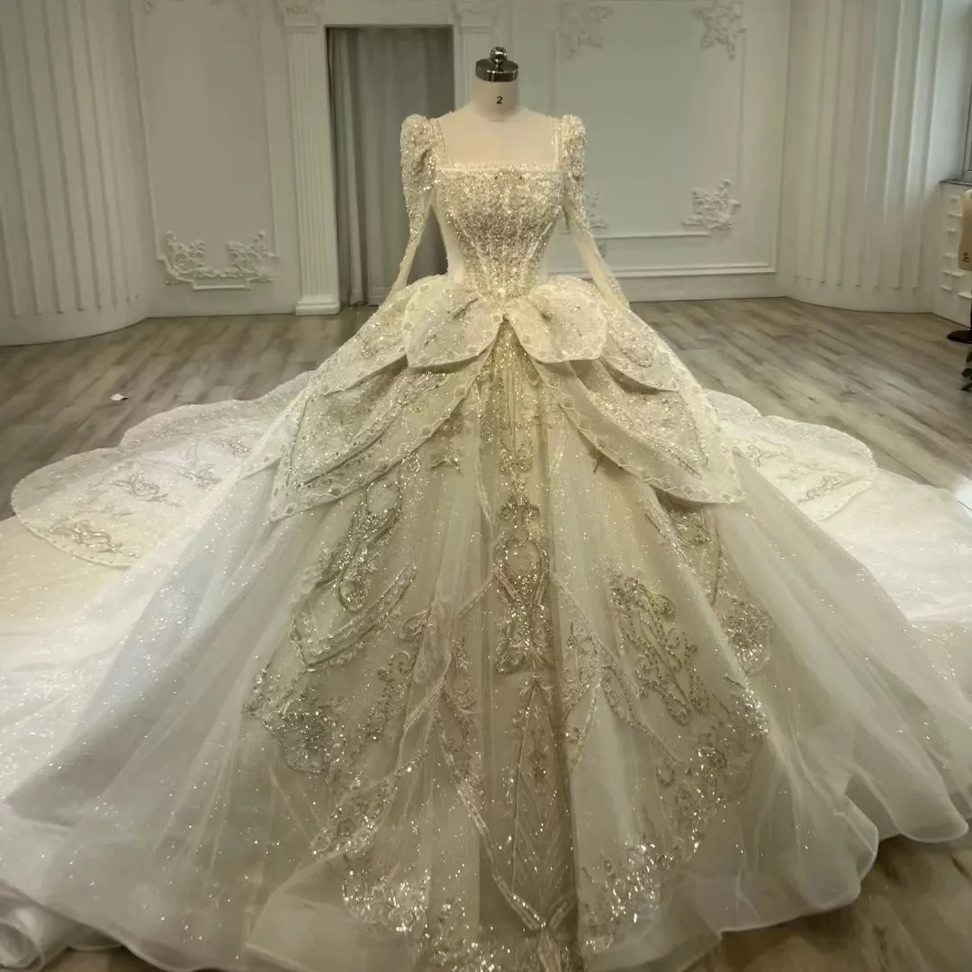 Свадебное платье с бисером