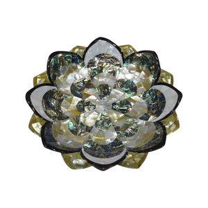 Tazón de Nácar de Gran Tamaño, Color Dorado y Blanco, Diseño de Hojas, para Servir y Decorar la Mesa del Comedor - Product Image 3