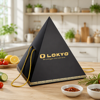 Boîte d'emballage alimentaire en papier en forme de pyramide avec logo personnalisé et poignée en corde pour pâtisserie, gâteau, dessert, plateau de restauration à emporter