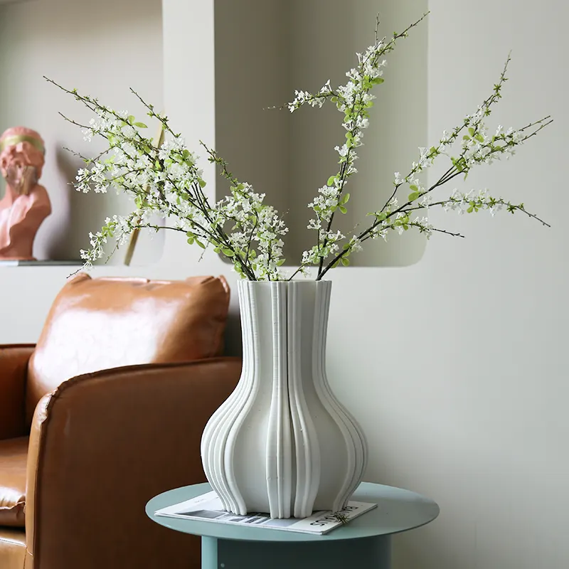 Небольшая керамическая ваза из ротанга для цветов, домашний декор