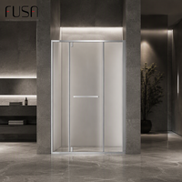 Partisi Kamar Mandi FUSA untuk Enclosure Shower 1 Pintu Pivot 2 Panel Tetap Kaca Tempered 8mm Rangka Baja Tahan Karat 304 Pasokan OEM