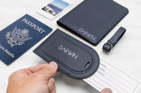 Set Penanda Paspor & Label Bagasi Kulit PU Kulit Sintetis Berukir Monogram Kustom Grosir