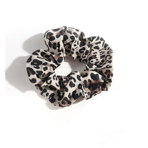 Nouveau chouchou et bandeau imprimé léopard et floral bohème – Tissu très élastique, cadeau naturel - Product Image 3