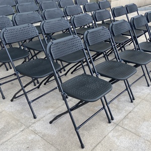 Sillas Plegables de Acero y Plástico Modernas, Portátiles, Duraderas e Impermeables para Bodas y Eventos, con Orificios en la Parte Trasera y el Asiento, Venta al por Mayor - Product Image 3
