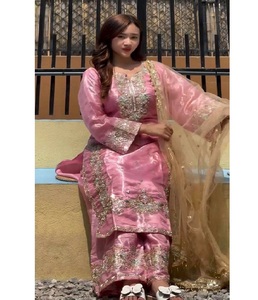 Elegante Traje Palazzo Kurti Diseñado para Uso Versátil, Ropa India Elegante Adecuada para Fiestas, Reuniones Festivas y Eventos Culturales - Product Image 6