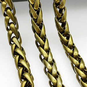 Cadena de latón de <span class=keywords><strong>10</strong></span> mm para jaulas de cerdos, cadena <span class=keywords><strong>Chopin</strong></span>, cadena de hueso de dragón, collar de moda, venta al por mayor a granel - Product Image 3