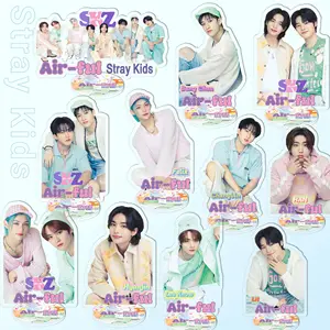 KPOP Idol Stray Kids 2024 Japan SKZエアフル透明プラスチックスタンディーアクリルスタンド