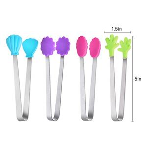 Pinces à sucre miniatures en forme de main colorées de 5 pouces pour enfants, pinces à servir en acier inoxydable avec embouts en silicone - Product Image 4