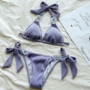 Maillot de bain triangle push-up le plus tendance de 2023 pour femme, imprimé à carreaux, cachemire et rayures, idéal pour l'été, avec string en V - Product Image 1