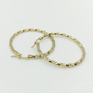 ต่างหูห่วงแบบหนีบ 316L สแตนเลสสตีลเคลือบ PVD ทอง 18K ดีไซน์เกลียว สำหรับทุกเพศ |   ทันสมัย ป้องกันอาการแพ้ น้ำหนักเบา กันน้ำ ทนทาน - Product Image 4