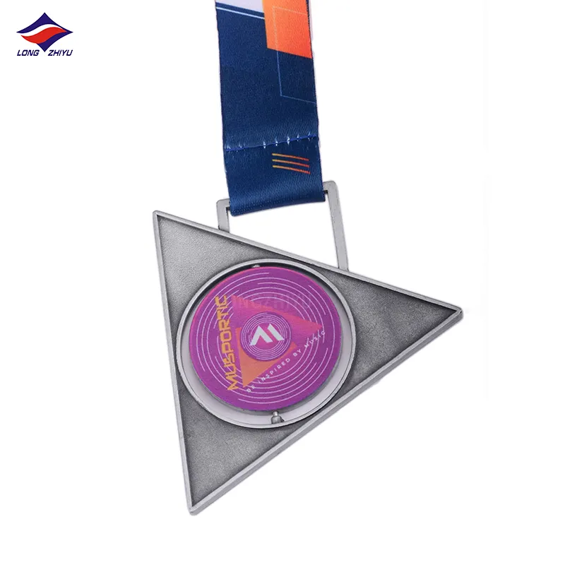 Longzhiyu เหรียญรางวัลสำหรับการแข่งขันมาราธอนดีไซน์เหรียญกีฬาวิ่ง3D ตามสั่ง