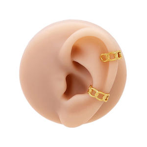 Boucles d'oreilles créoles minimalistes en acier inoxydable plaqué or 18 carats, étanches, sans perçage, à clipser, vente en gros - Product Image 5