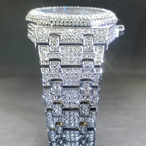 Montre en quartz lumineuse <span class=keywords><strong>Glam</strong></span> Cubazation compatible avec bracelet Cuban Link, strass avec calendrier de date - Product Image 3