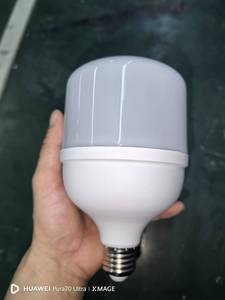 Lampadine a LED di alta qualità ad alta luminosità senza sfarfallio lampadine a risparmio energetico bianco illuminazione interna lampada a LED lampadina - Product Image 2