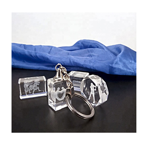 Honor of Crystal Fashion 3d Transparent Crystal Led Keychain Custom 3d Laser Engraving Crystal Key Chain