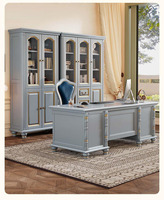 Bureau de style américain en bois massif sculpté avec plusieurs tiroirs et un grand espace de rangement, idéal pour une salle d'étude ou comme bureau d'ordinateur