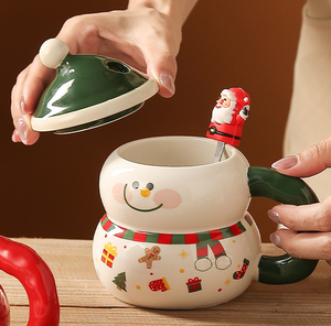 Bonito juego de tazas navideñas de cerámica con tapa y cuchara, regalos de empresa para la temporada navideña - Product Image 3