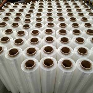 Rotolo di pellicola estensibile antistatica in LLDPE, morbida e ad alta elasticità, per macchine di imballaggio industriale, processo di colata amichevole per la macchina - Product Image 1