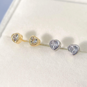 Pendientes de Plata de Ley 925 con Circonita Cúbica, Chapados en Oro de 18K, Piedras Multicolores de 4.2mmx4.2mm, Forma de Corazón Simple - Product Image 3