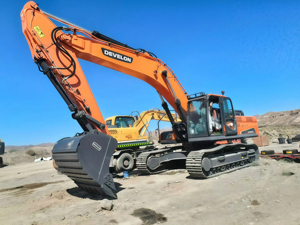 โรงงานผลิต รถขุดตีนตะขาบ DX360LCA 7B ประสิทธิภาพสูง ขุดได้ดี ทนทาน เชื่อถือได้ - Product Image 6