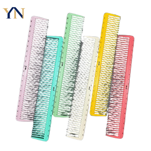 Peigne de coupe en plastique pour <span class=keywords><strong>coiffeur</strong></span>, spécialisé pour les salons de coiffure, avec design en spirale, grande capacité - Product Image 2