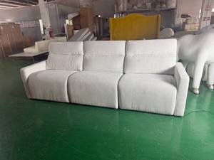 Sofá Moderno y Sencillo Reclinable de Tres Plazas para Sala de Estar, Color Blanco, de Alta Calidad, para Villa o Apartamento - Product Image 3