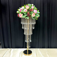 Lustres de mariage modernes de luxe en acrylique de haute qualité, alimentés par USB, personnalisables, décorations de table, lumières pour hôtel