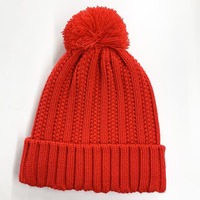Bonnet en fourrure à pompon en tricot côtelé acrylique personnalisé avec pompon en fausse fourrure Bonnet d'hiver conforme aux normes de voyage pour femmes et filles