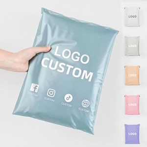 Sacs d'expédition en polymailers biodégradables et compostables pour vêtements, avec logo personnalisé imprimé, pour l'envoi express de vêtements - Product Image 1