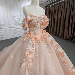 9956 Robe de soirée rose élégante à texture raffinée, coupe ajustée, longue, style robe de bal - Product Image 1