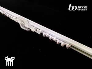 Riel <span class=keywords><strong>de</strong></span> Cortina <span class=keywords><strong>Extensible</strong></span> <span class=keywords><strong>de</strong></span> Hierro para Montaje en Pared, Moderno, Ajustable, Duradero y Ecológico, Ideal para la Escuela, Bautizos y Bares, Precio <span class=keywords><strong>de</strong></span> Fábrica - Product Image 2