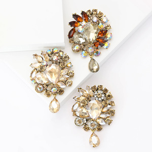 Broche de diamantes de imitación de alta calidad con elegante temperamento, joyería para ropa, broche para mujeres y niñas. - Product Image 1