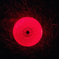Balle de golf OEM multicolore ou unicolore avec contrôle de la lumière dans l'obscurité Balles de golf de nuit Surlyn LED